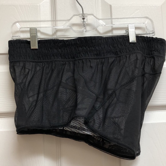 LIKE NEW! Lululemon City Sky Run By Short - Picture 11 of 15